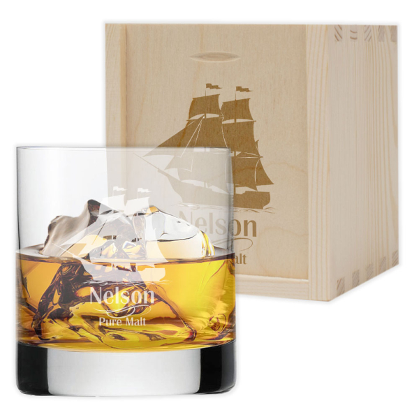 Grav&iacute;rozott whiskys poh&aacute;r Ny&iacute;lt Tenger